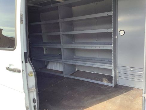 Used 2003 Dodge Sprinter 2500 RWD image 35