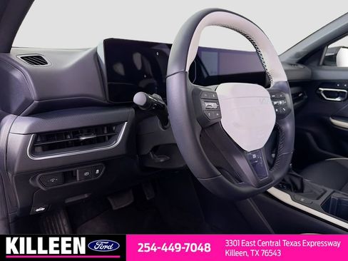 Used 2025 Kia K4 GT-Line w/ GT-Line Premium Package image 10