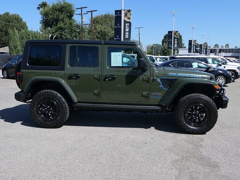 Used 2023 Jeep Wrangler Unlimited Rubicon 4xe AWD/4WD image 2