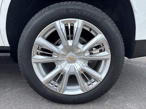 Used 2021 Chevrolet Tahoe High Country RWD image 15
