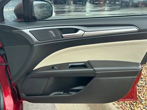 Used 2014 Ford Fusion Titanium FWD image 25