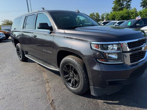 Used 2017 Chevrolet Suburban LS w/ Enhanced Driver Alert Package AWD/4WD image 12