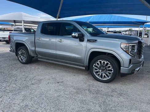 Used 2026 GMC Sierra 1500 Denali Ultimate AWD/4WD image 3