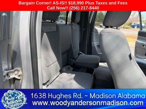 Used 2015 Toyota Tacoma 2WD Access Cab w/ SR5 Package image 23