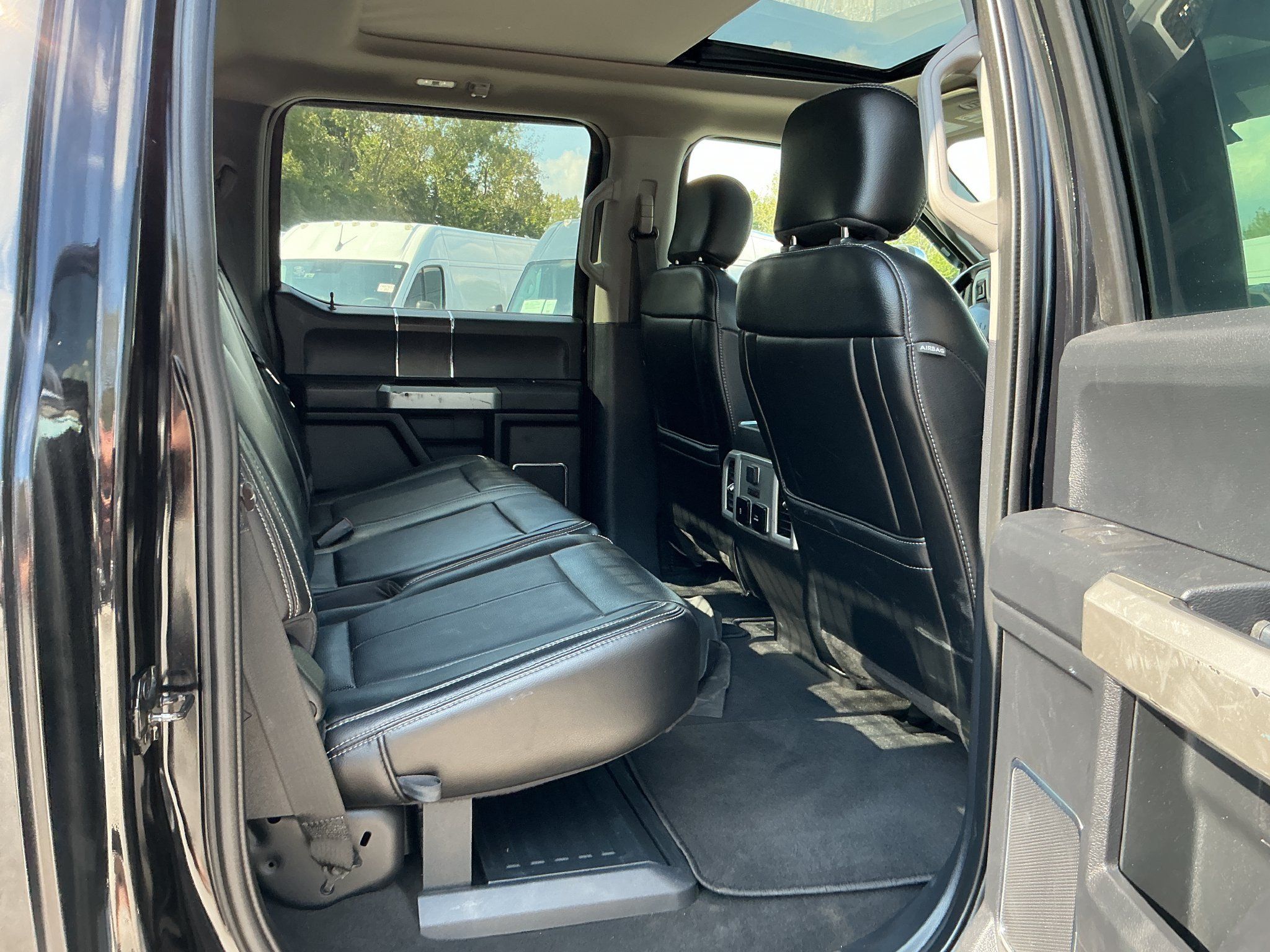Used 2021 Ford F450 Lariat w/ Lariat Ultimate Package AWD/4WD image 7