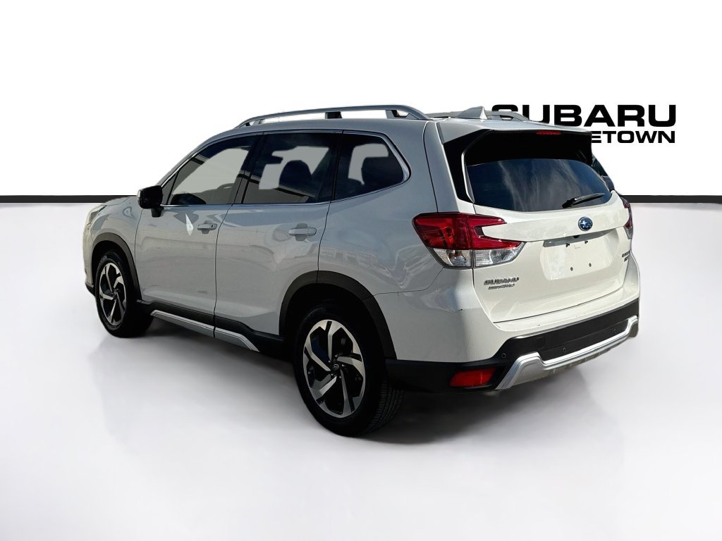 Used 2023 Subaru Forester Touring AWD/4WD image 5
