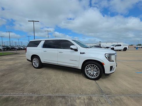 Used 2024 GMC Yukon XL Denali w/ Max Trailering Package AWD/4WD image 4