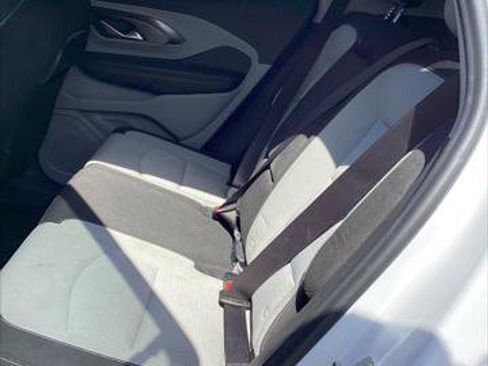 Used 2022 GMC Terrain SLE FWD image 13
