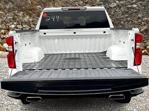 Used 2019 Chevrolet Silverado 1500 Custom Trail Boss w/ Custom Convenience Package image 17