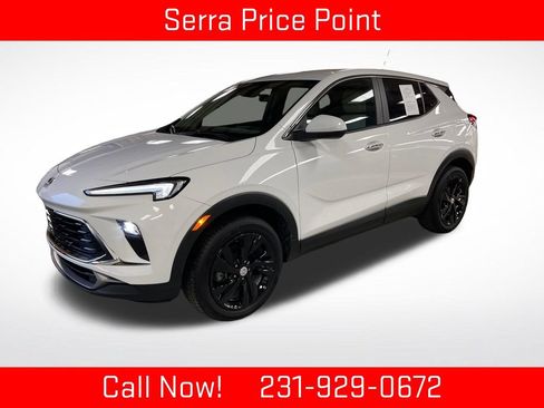 Used 2024 Buick Encore GX Preferred w/ Comfort Package AWD/4WD image 1