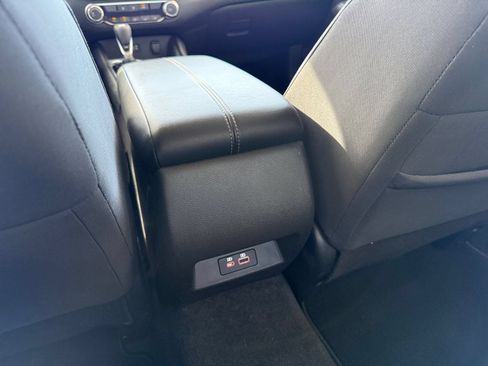 Used 2025 Nissan Altima 2.5 SV FWD image 23