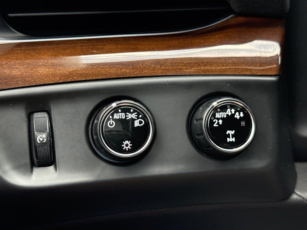 Used 2020 Cadillac Escalade Luxury AWD/4WD image 24
