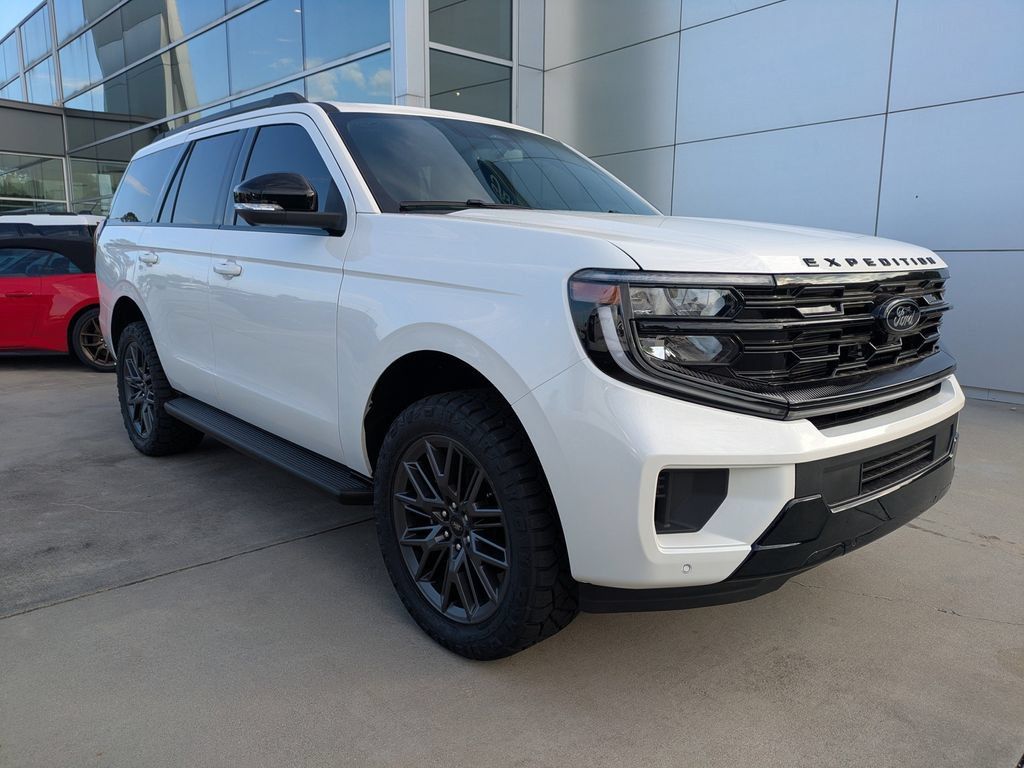 New 2026 Ford Expedition Platinum w/ Stealth Appearance Package AWD/4WD image 2