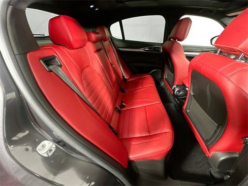 Used 2023 Alfa Romeo Stelvio Veloce image 29
