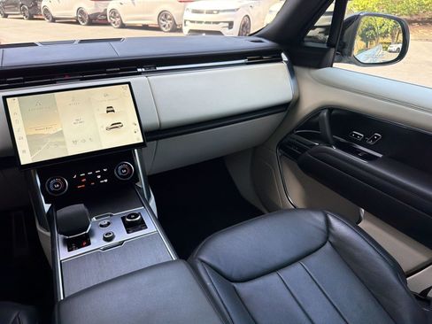 Certified 2022 Land Rover Range Rover Long Wheelbase SE AWD/4WD image 30