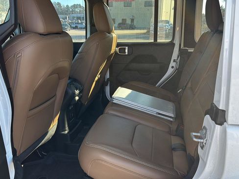 Used 2023 Jeep Wrangler Sahara w/ Cold Weather Group image 8