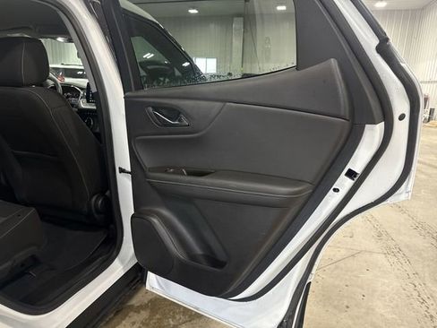 Used 2025 Chevrolet Blazer LT image 30