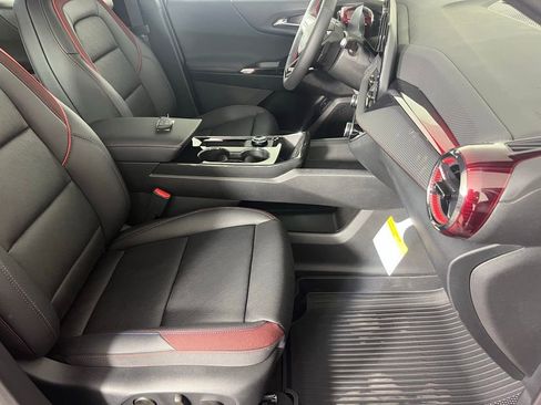 New 2026 Chevrolet Equinox RS w/ Convenience Package III AWD/4WD image 17