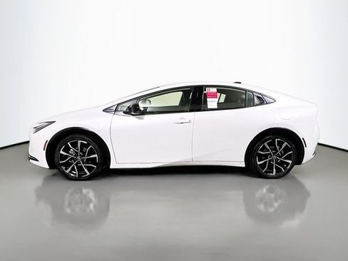 New 2026 Toyota Prius Plug-In Hybrid FWD image 6