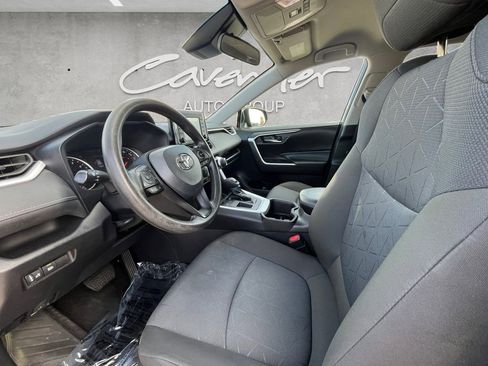 Used 2022 Toyota RAV4 XLE image 19