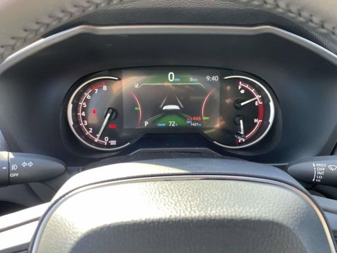 Used 2025 Toyota RAV4 XLE Premium image 38