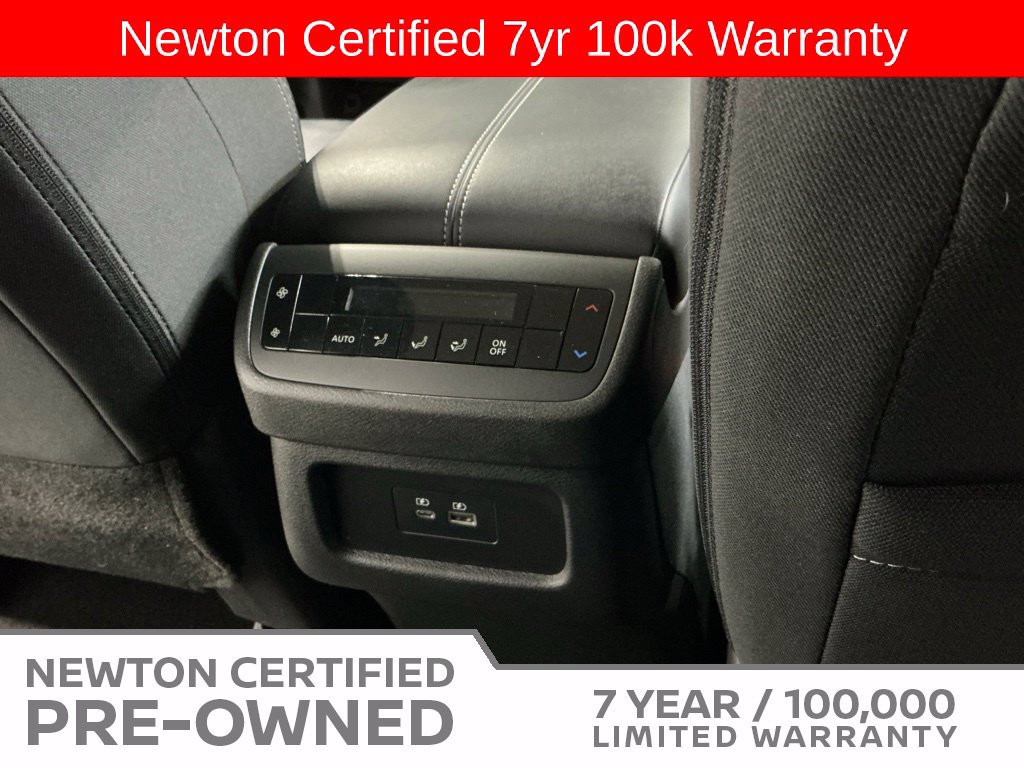 Used 2025 Nissan Pathfinder SV FWD image 16