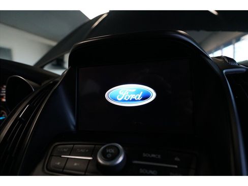 Used 2017 Ford Escape SE w/ Equipment Group 201A image 19