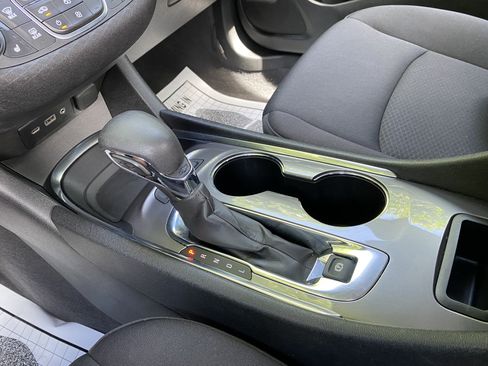 Used 2023 Chevrolet Malibu LT FWD image 28