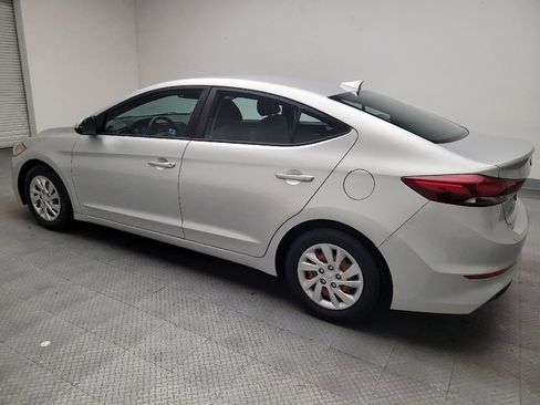 Used 2017 Hyundai Elantra SE image 3