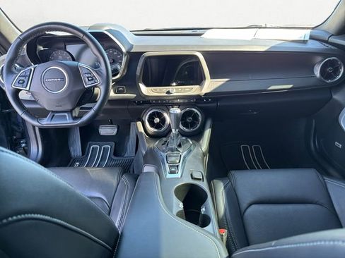 Used 2022 Chevrolet Camaro LT w/ RS Package image 10