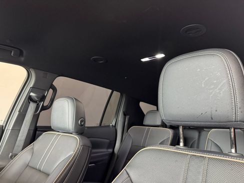 Used 2026 Chevrolet Traverse High Country w/ LPO, Floor Liner Package FWD image 5