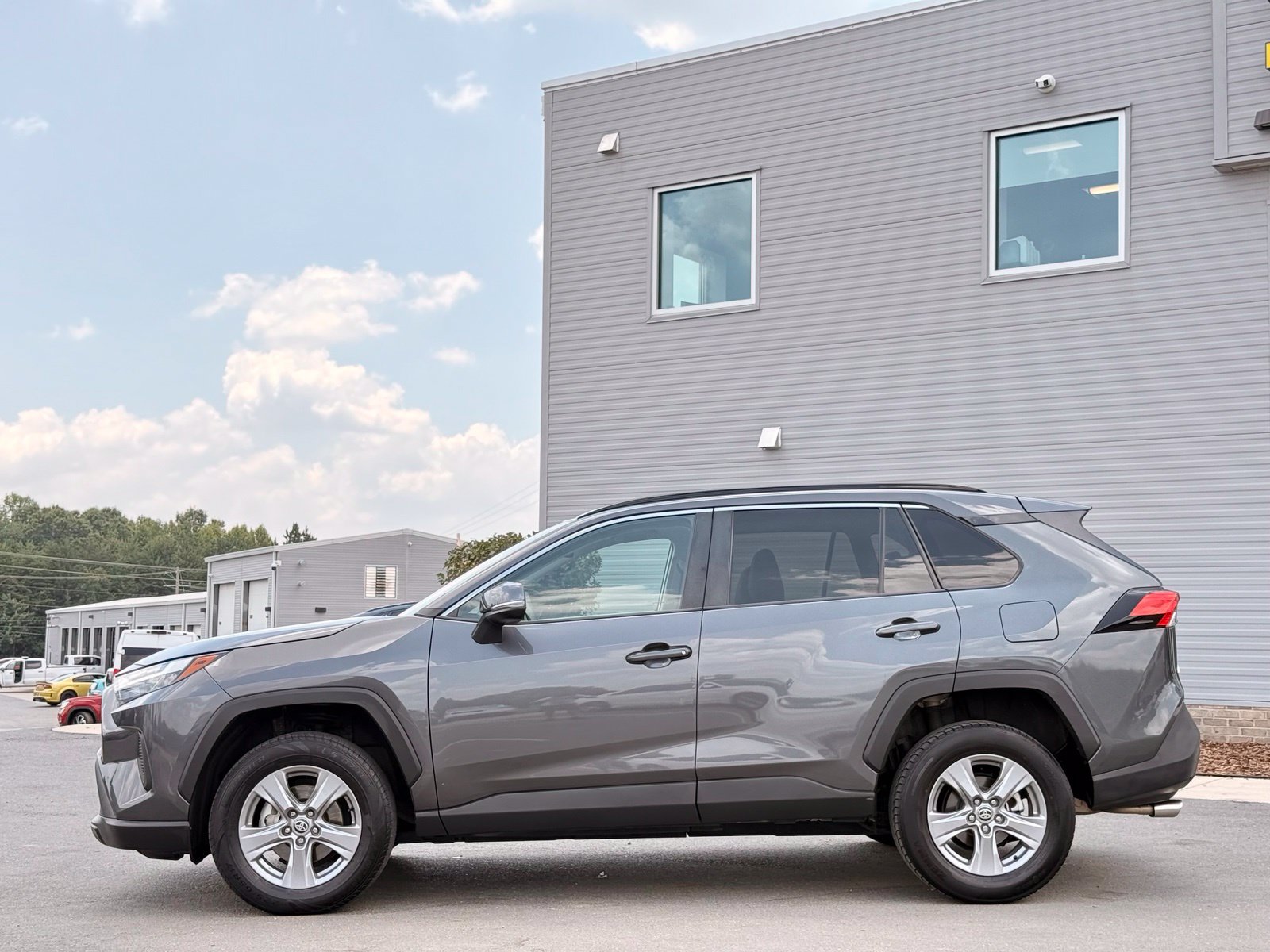 Used 2023 Toyota RAV4 XLE w/ Convenience Package FWD image 12