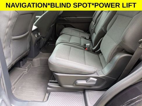 Used 2025 Ford Explorer Active RWD image 26