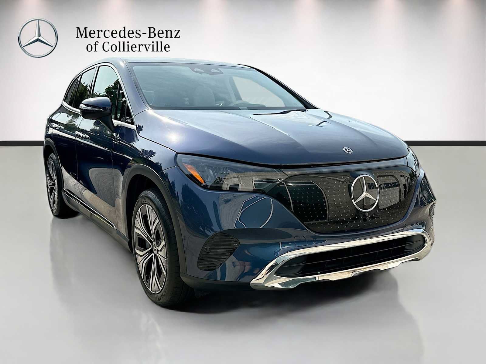 Used 2023 Mercedes-Benz EQE 350+ SUV image 3