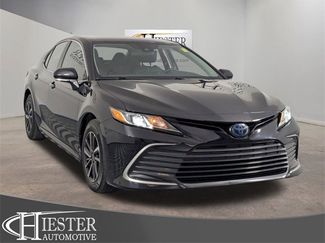 Used 2022 Toyota Camry LE image 1