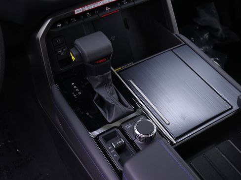 New 2026 Toyota Sequoia Platinum image 11