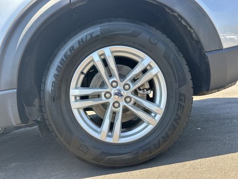 Used 2022 Ford Explorer XLT RWD image 14