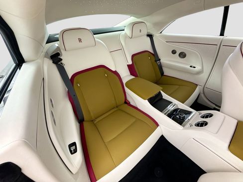 Used 2026 Rolls-Royce Spectre AWD/4WD image 21