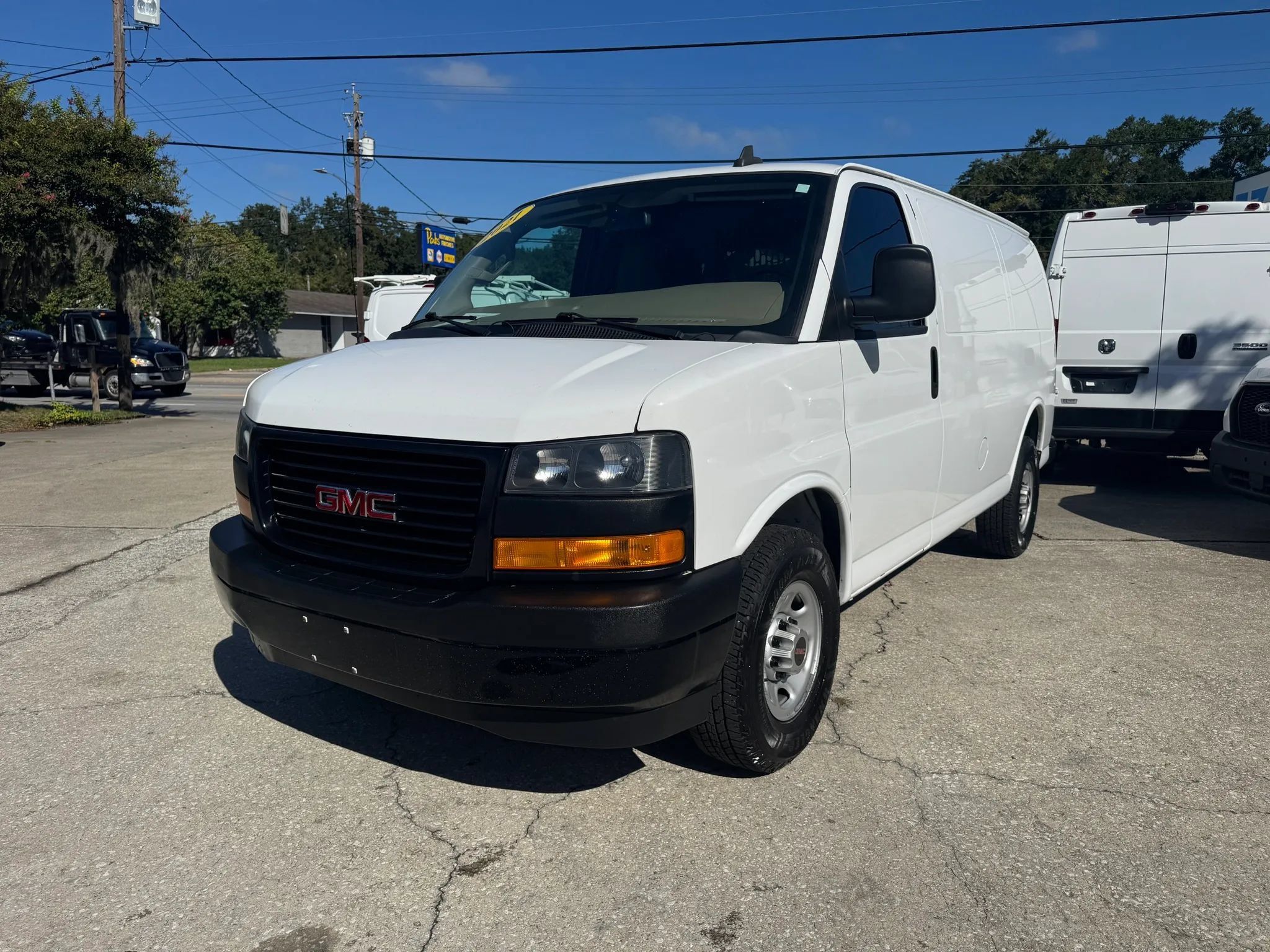 Used 2021 GMC Savana 2500 w/ Driver Convenience Package RWD image 4