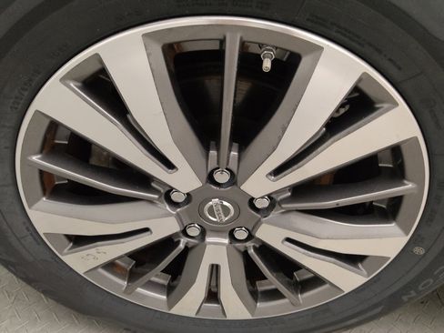Used 2017 Nissan Pathfinder S FWD image 31