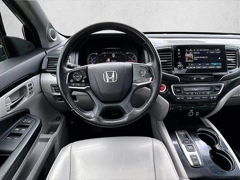 Used 2019 Honda Pilot Touring image 7