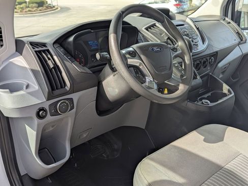 Used 2019 Ford Transit 350 XLT image 9