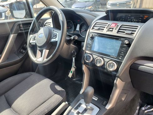 Used 2017 Subaru Forester 2.5i Premium w/ All-Weather Package AWD/4WD image 23