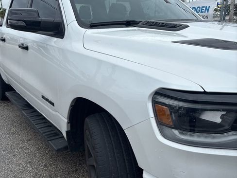 Used 2024 RAM 1500 Laramie AWD/4WD image 3