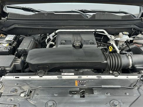 Used 2024 Chevrolet Colorado Trail Boss w/ Technology Package image 30