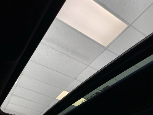 Used 2011 BMW M3 Coupe image 24