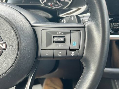 Used 2025 Nissan Pathfinder SV FWD image 36