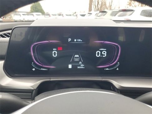 Used 2024 Kia Telluride LX image 19