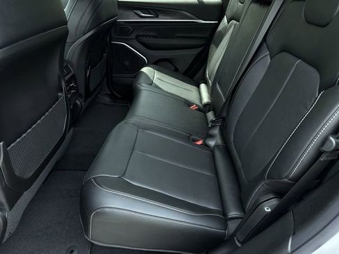 New 2026 Jeep Grand Cherokee Limited AWD/4WD image 18