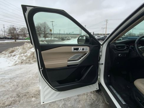 Used 2022 Ford Explorer Limited w/ Limited Technology Package image 20